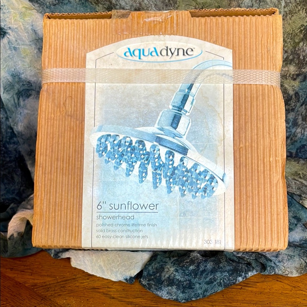 ❤️ NWT Aquadyn 6" SUNFLOWER Showerhead